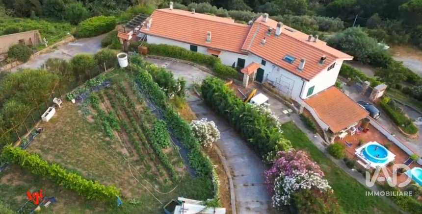 Casa indipendente 19 locali di 572 m² in Vezzi Portio (17028)