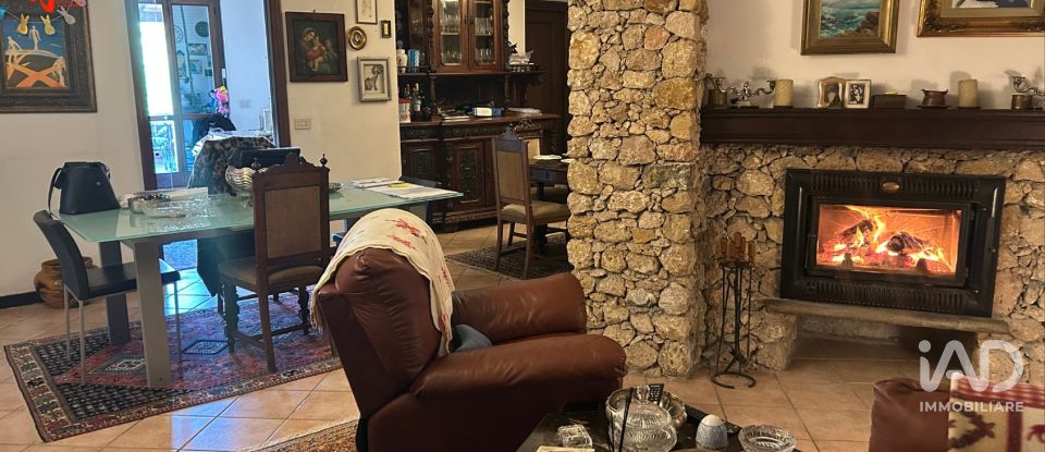 Casa indipendente 19 locali di 572 m² in Vezzi Portio (17028)