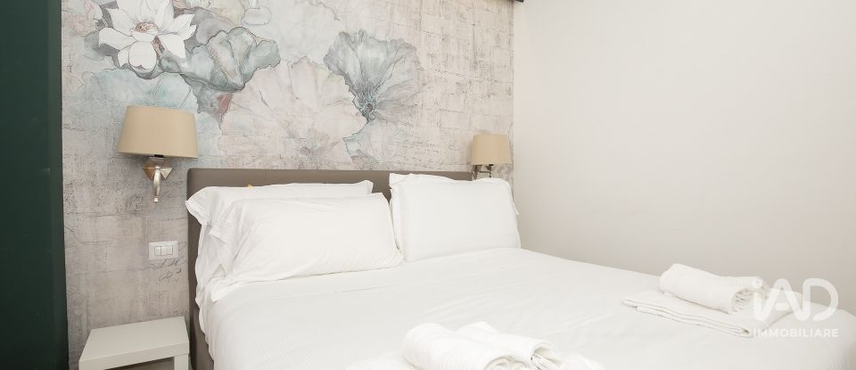 Three-room apartment of 50 m² in Genova (16124)