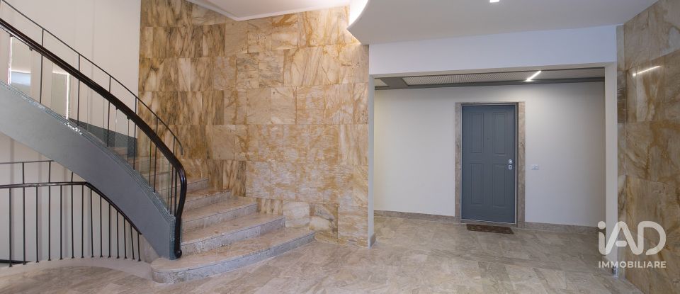 Three-room apartment of 50 m² in Genova (16124)
