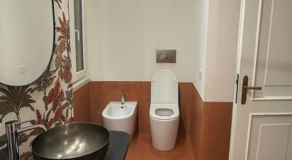 Appartamento 9 locali di 250 m² a Genova (16128)