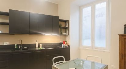 Appartamento 9 locali di 250 m² a Genova (16128)