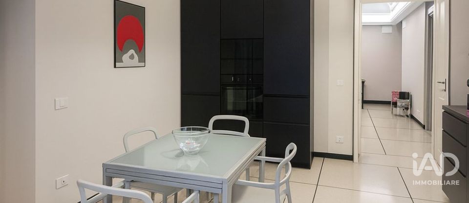 Appartamento 9 locali di 250 m² a Genova (16128)