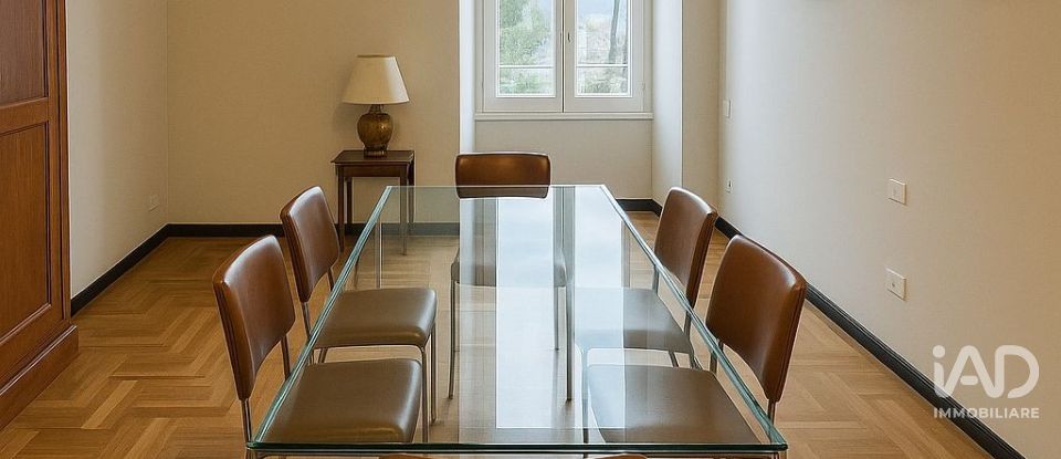 Appartamento 9 locali di 250 m² a Genova (16128)