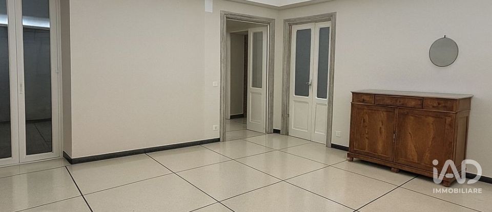 Appartamento 9 locali di 250 m² a Genova (16128)