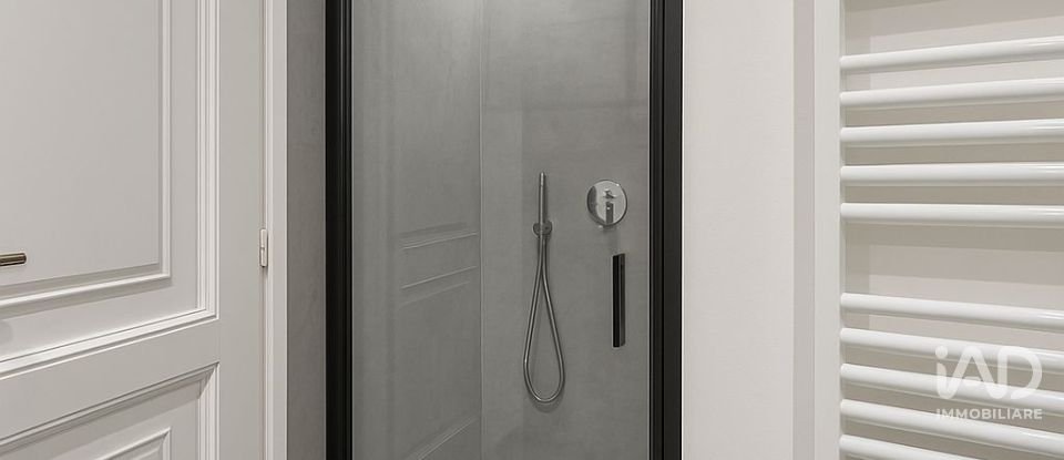 Appartamento 9 locali di 250 m² a Genova (16128)