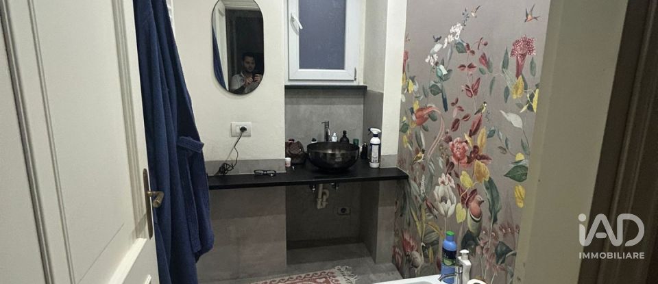 Appartamento 9 locali di 250 m² a Genova (16128)