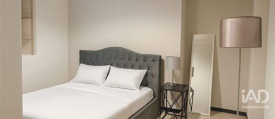 Appartamento 9 locali di 250 m² a Genova (16128)