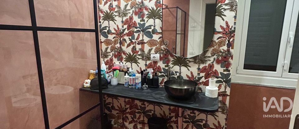 Appartamento 9 locali di 250 m² a Genova (16128)