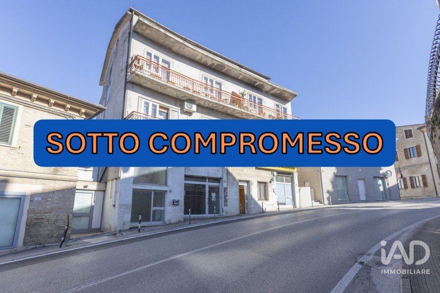 Costruzione di 502 m² in Osimo (60027)