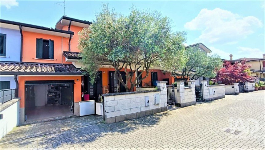 Traditional house 6 rooms of 145 m² in Porto Mantovano (46047)