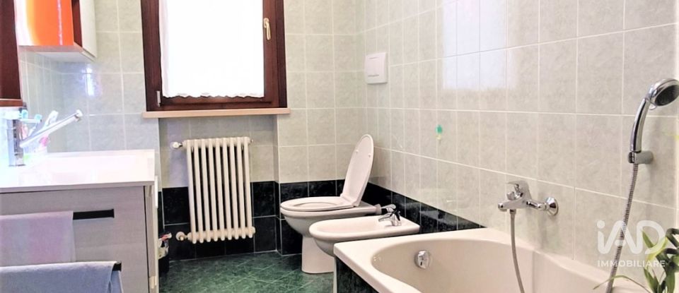 Traditional house 6 rooms of 145 m² in Porto Mantovano (46047)