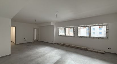 Two-room apartment of 80 m² in Palermo (90143)