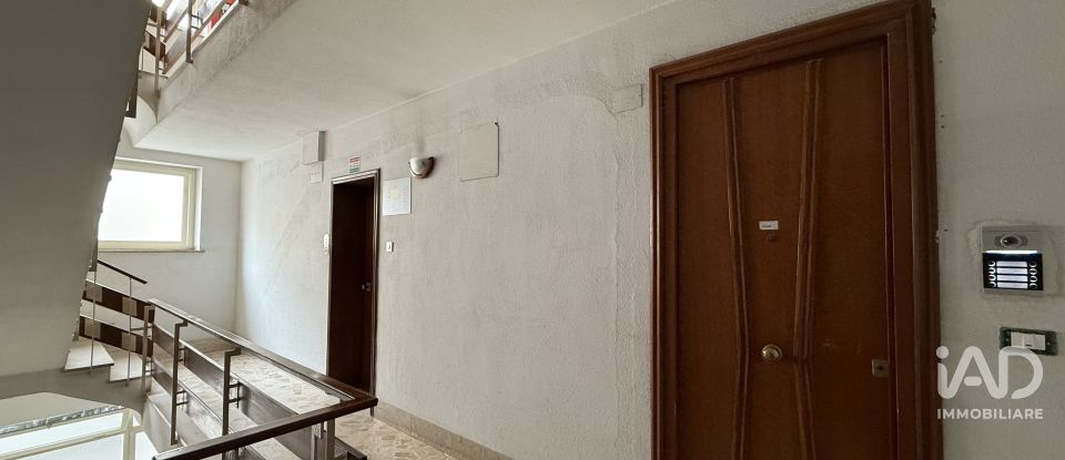 Two-room apartment of 80 m² in Palermo (90143)