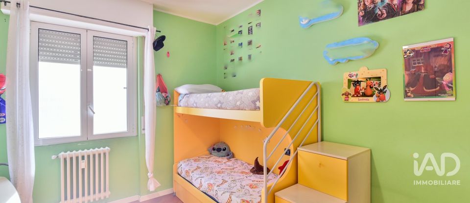 Trilocale di 89 m² a Meda (20821)