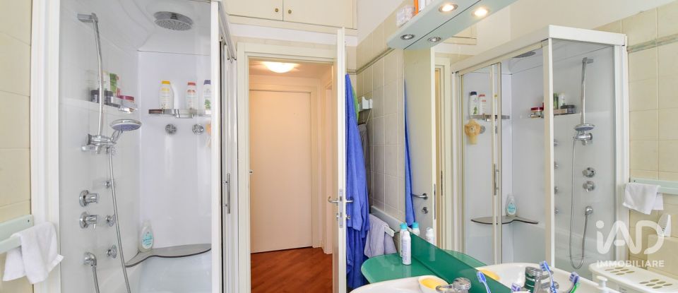 Trilocale di 89 m² a Meda (20821)