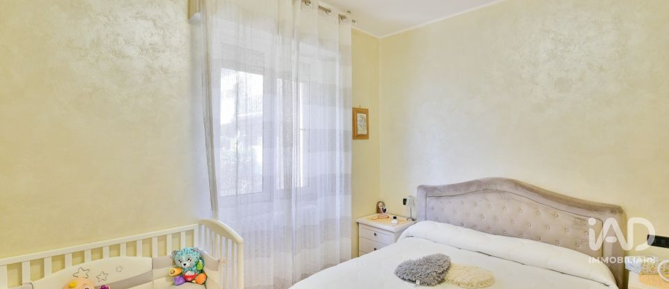 Trilocale di 89 m² a Meda (20821)