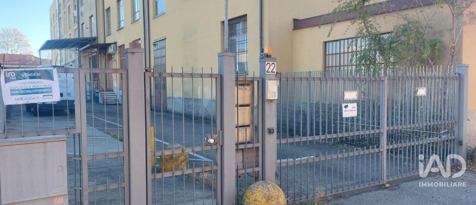 Negozio / locale commerciale di 207 m² in Cusano Milanino (20095)