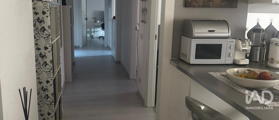 Four-room apartment of 74 m² in Roma (00198)