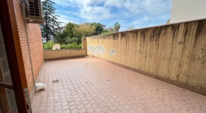 Laboratorio 3 locali di 70 m² a Caserta (81022)