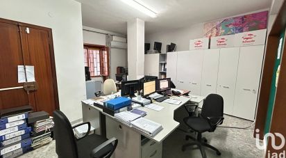 Laboratorio 2 locali di 70 m² a Caserta (81100)