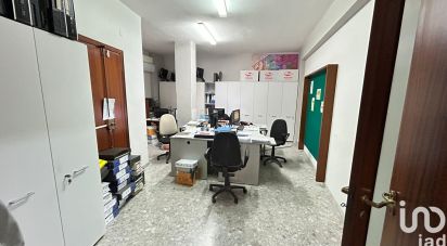 Laboratorio 2 locali di 70 m² a Caserta (81100)