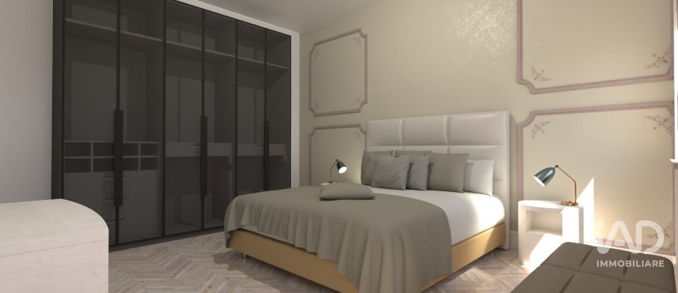 Appartamento 6 locali di 217 m² a Camerano (60021)