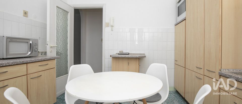 Appartamento 6 locali di 96 m² a Genova (16151)