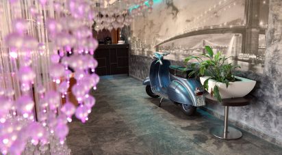 Negozio / locale commerciale di 1.650 m² in Vergiate (21029)