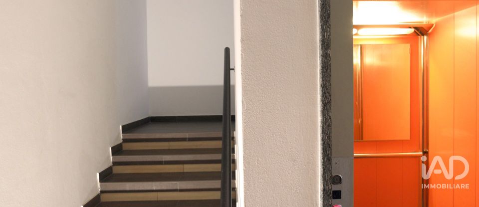 Shop / premises commercial of 1,650 m² in Vergiate (21029)