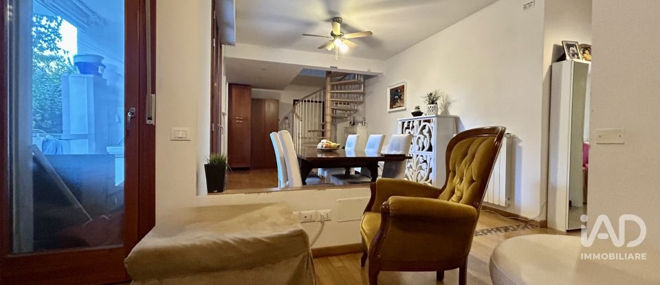 Apartment 6 rooms of 140 m² in Firenze (50145)