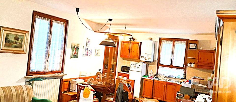Casa indipendente 21 locali di 400 m² in Sommo (27048)