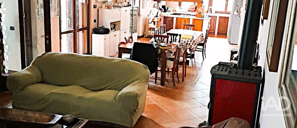 Casa indipendente 21 locali di 400 m² in Sommo (27048)