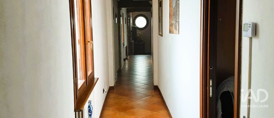 Casa indipendente 21 locali di 400 m² in Sommo (27048)