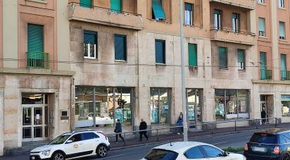 Negozio / locale commerciale di 160 m² in Genova (16149)