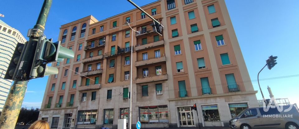 Negozio / locale commerciale di 160 m² in Genova (16149)
