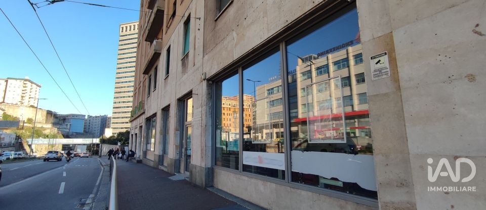 Negozio / locale commerciale di 160 m² in Genova (16149)