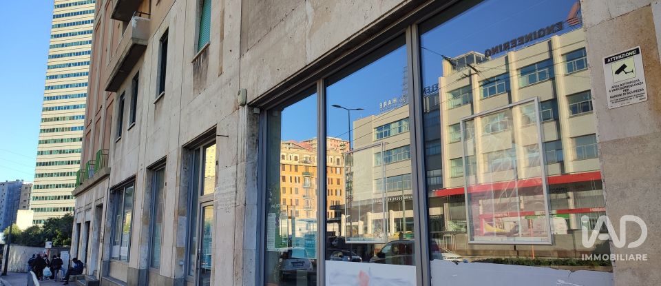 Negozio / locale commerciale di 160 m² in Genova (16149)