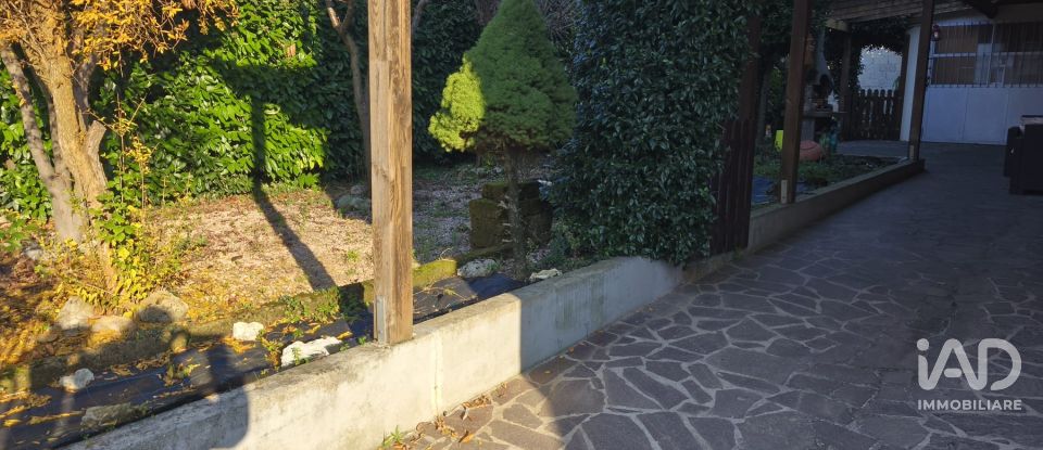 House 9 rooms of 238 m² in Vicenza (36100)