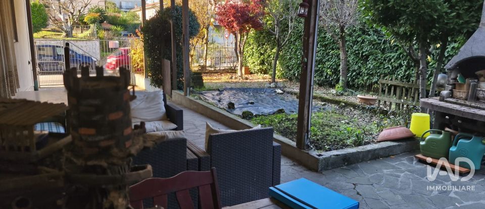 House 9 rooms of 238 m² in Vicenza (36100)