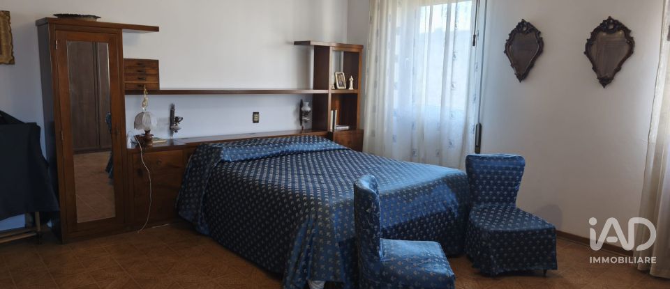 House 9 rooms of 238 m² in Vicenza (36100)