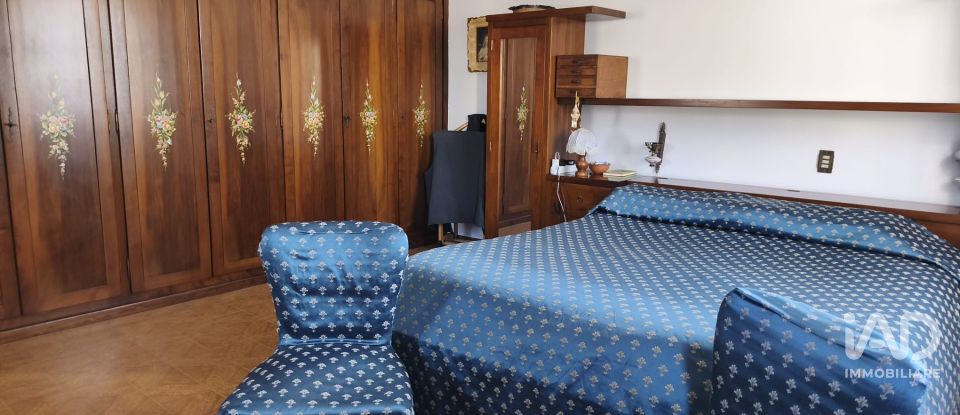 House 9 rooms of 238 m² in Vicenza (36100)