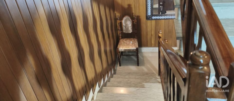 House 9 rooms of 238 m² in Vicenza (36100)