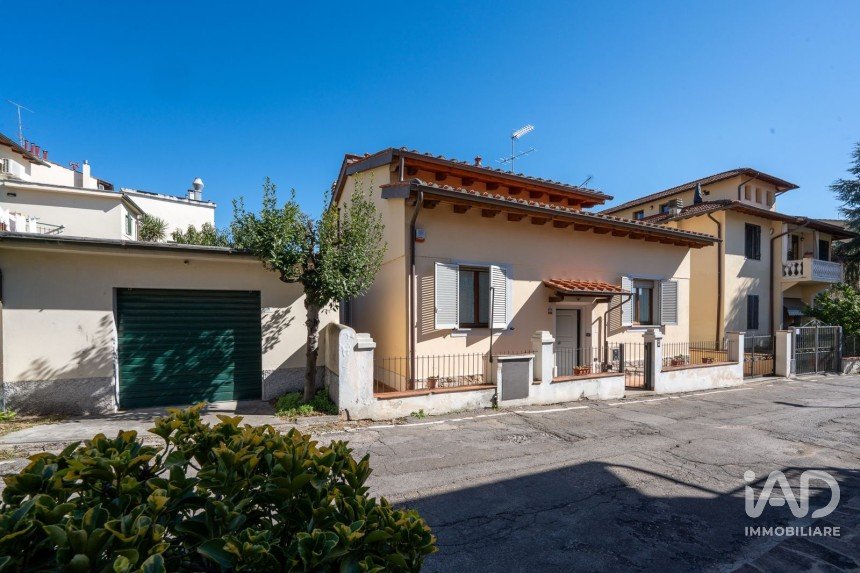 Casa indipendente 9 locali di 196 m² in Firenze (50136)