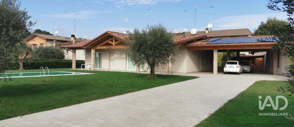 Casa indipendente / Villa 6 locali di 165 m² in Lonato del Garda (25017)