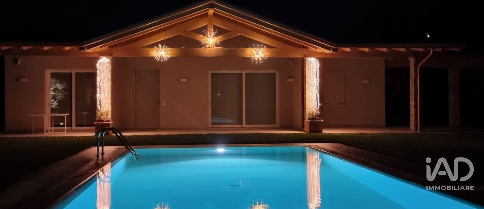 Casa indipendente / Villa 6 locali di 165 m² in Lonato del Garda (25017)