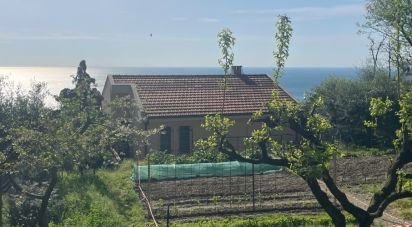 Casa indipendente / Villa 8 locali di 160 m² in Bergeggi (17028)