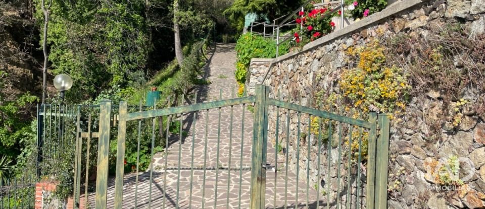 Casa indipendente / Villa 8 locali di 160 m² in Bergeggi (17028)