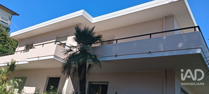 Casale 11 locali di 280 m² in Montesilvano (65015)