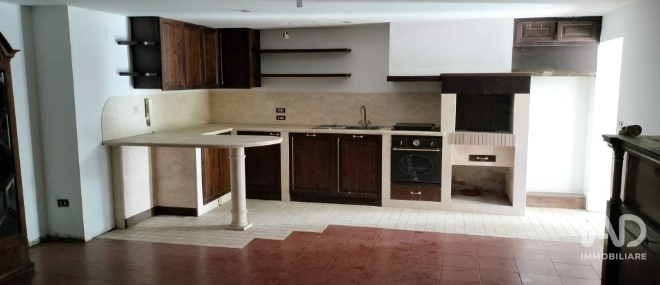 Casale 11 locali di 280 m² in Montesilvano (65015)